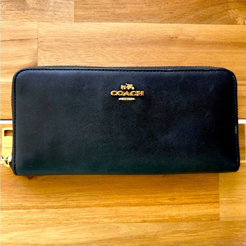 Slim Leather Coach Wallet